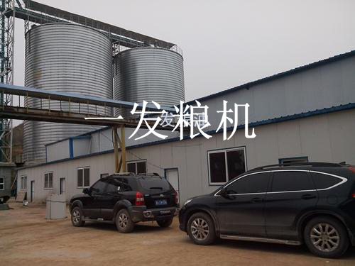 山西長治30噸立式石磨面粉機(jī)組